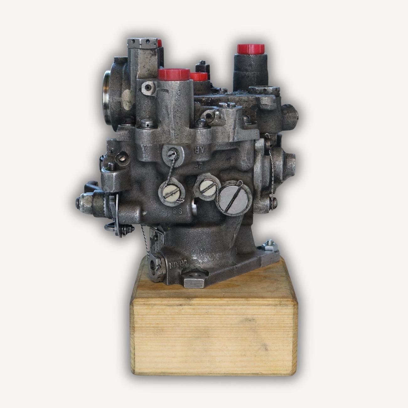 P/N MC-40, Fuel Control, EASA Form 1-certified, used, serviceable condition