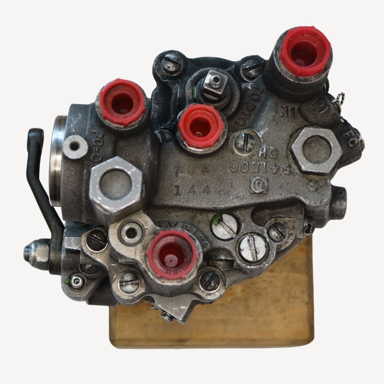 P/N MC-40, Fuel Control, EASA Form 1-certified, used, serviceable condition
